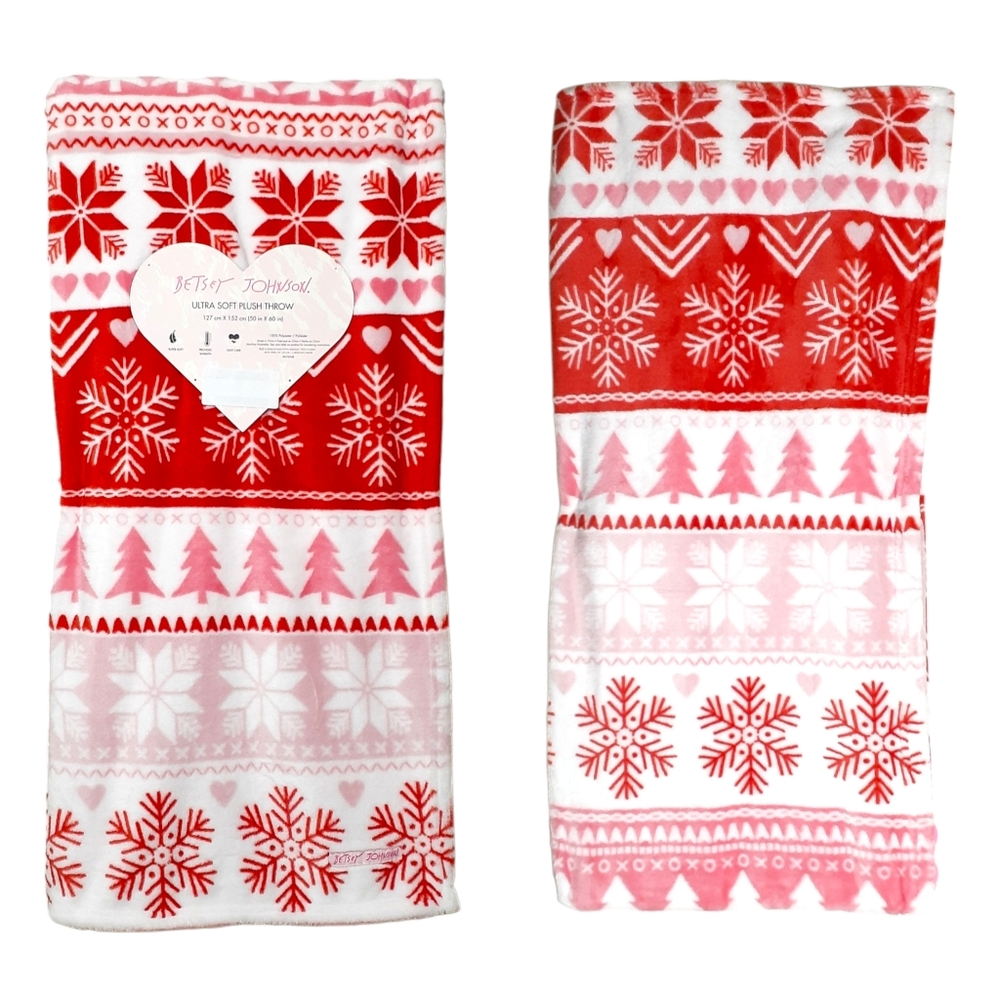 New! Betsey Johnson Ultra Soft Pink Christmas Plush Throw